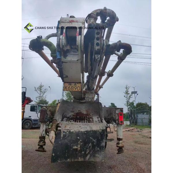 В 2011 году Zoomlion Mercedes Benz Шасси 47 M Бетонный насос 5 цилиндров 5 мачт