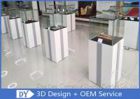 Caixa de visualização de jóias de vidro MDF com pedestais de visualização de luz / museu