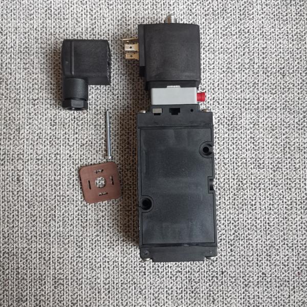   Burkert  6519 series Pilot operated pneumatic solenoid valve  137423
