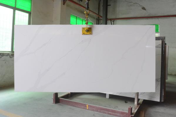 Quartzo branco lustrado de pedra projetado de quartzo 3200*1800 Calacatta