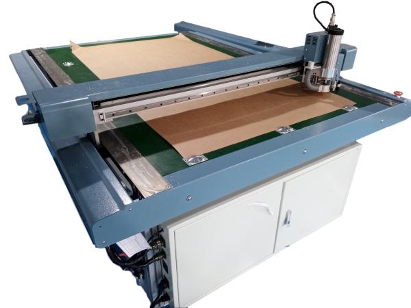 1500*900mm PET Wool Felt Vacuum Adsorption Garment Cutting Machine for Cutting Scope