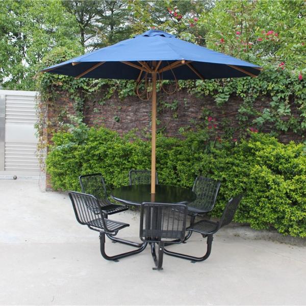 Commercial Outdoor Picnic Table With Umbrella Welded Wire Cloth Metal Material