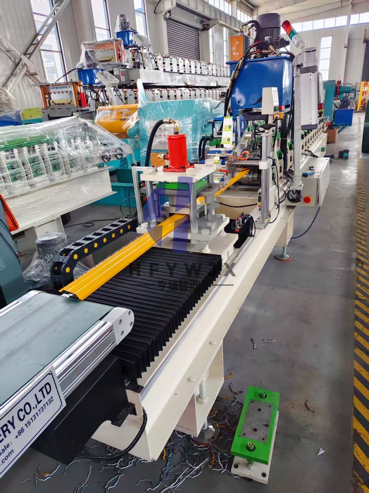 Heavy Duty Automatic Fence Panel Roll Forming Machine with 16 Groups of Forming Rollers and Non-stop Flying Shear at 20–23m/min