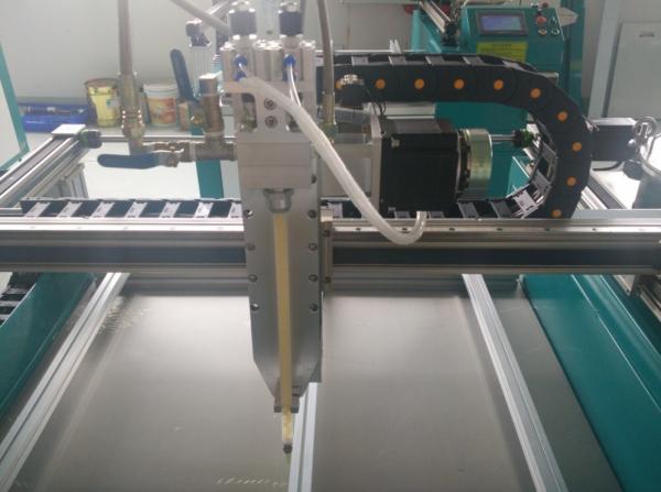 50HZ 接着剤ポッティングマシン 2000W ロボット式配給器 220V 防水用