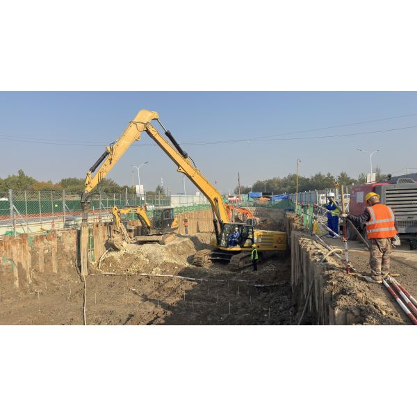 Hydraulic Vibroflot with 150Kw Power and High Compaction Efficiency for Soil Improvement ISO 9001 Certified