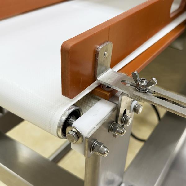 Systèmes de tri industriels combinant détecteur de métaux et peseuse contrôle