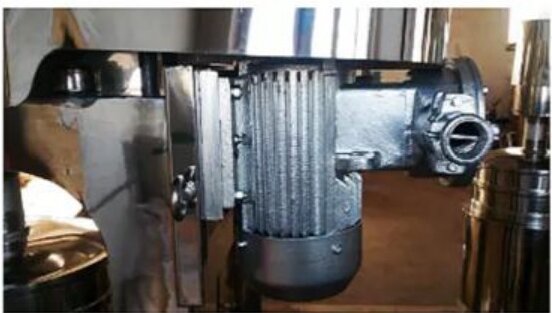 500*400*1200 мм Размер Трубчатая кувшинная центрифуга для оборудования химической техники 500 л/ч