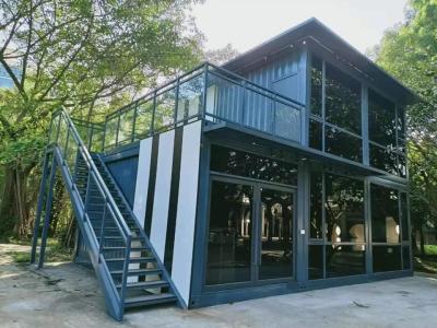 Casas pré-fabricadas destacáveis e expansíveis