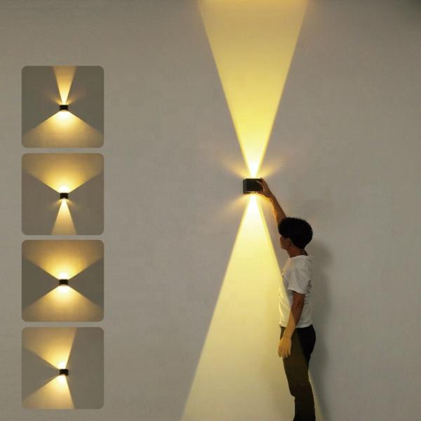Crepúsculo a alvorecer luz solar fixada na parede de 3.7V 1300mAh para cima e para baixo a lâmpada exterior
