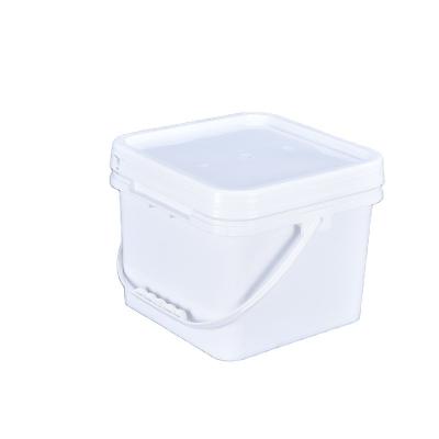 Impressão personalizada de moldagem por injecção de balde de plástico quadrado com design de logotipo branco