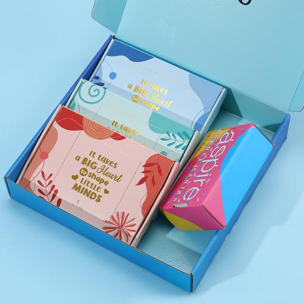 CMYK Papel personalizado embalagem maquiagem caixa de correio cartão cartão cartão corrugado caixas de envio cosméticos com logotipo