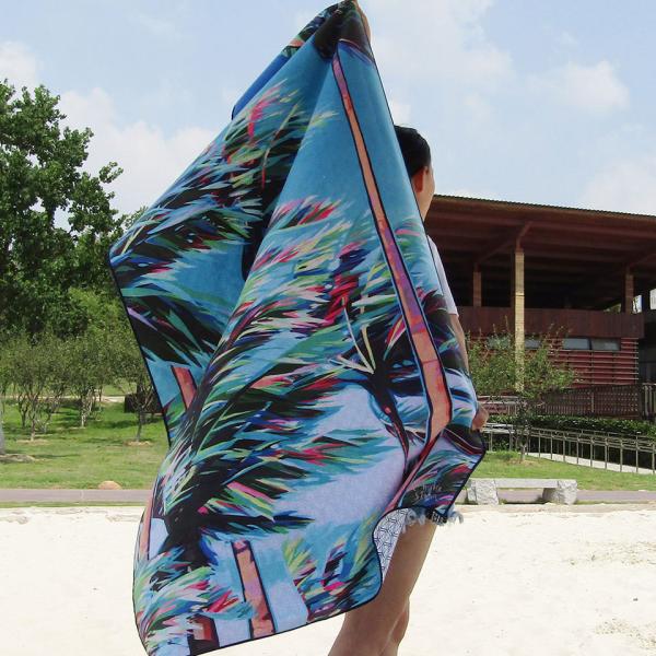 Digital Printed Logo Rectangular Microfiber Serviette Magntique Beach Towel With Reinforced Stitching
