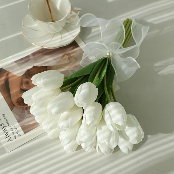 Bouquets de tulipes, fleurs fausses, fleurs simulées, décoration du salon, arrangements floraux, fleurs de soie, fleurs en plastique, fleurs de table à manger, arrangements floraux