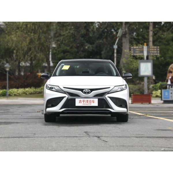Седан Toyota Camry 2023 2.5hq Mh EV Двойной двигатель Флагманский гибридный автомобиль Бензиновый автомобиль