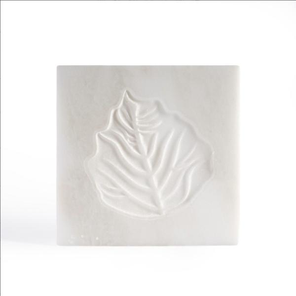 Ornamento de bandeja de relieve de mármol personalizado exquisito   Luxury Marble Art Piece para el diseño de interiores