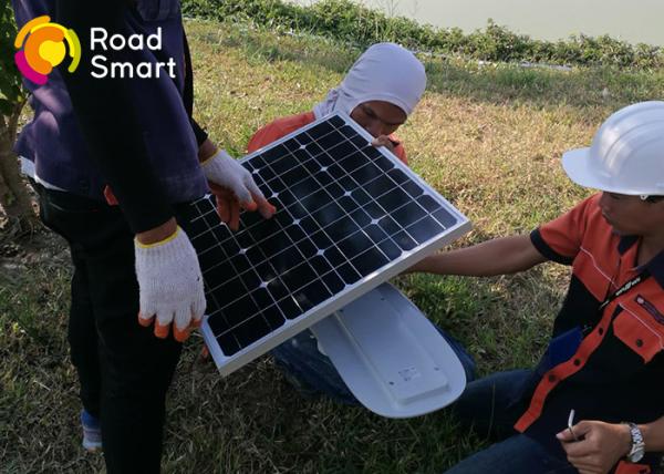 Aluminum Alloy Led Based Solar Street Lighting System With Lithium Battery