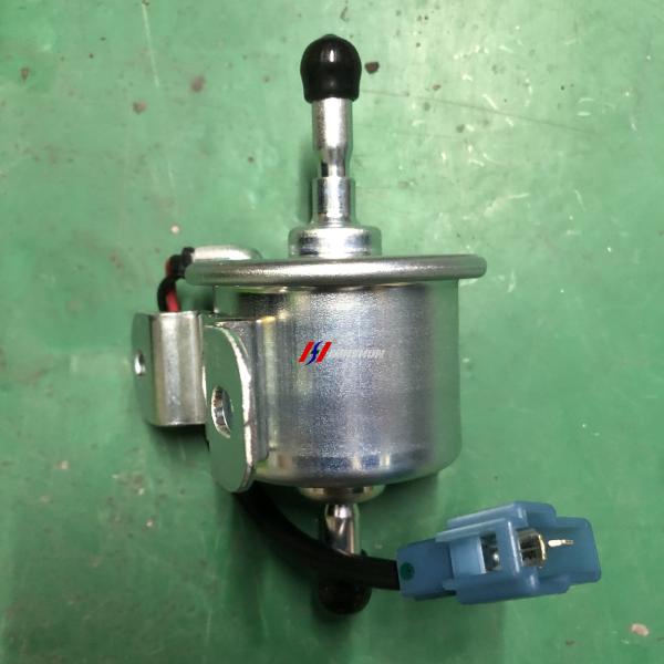 La 1G639-5203-5 es una bomba de elevación eléctrica Kubota para sistemas de combustible de motores diésel.