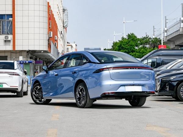 Aion S Max GAC novo sedã elétrico com duas versões com um alcance de 510KM-610KM