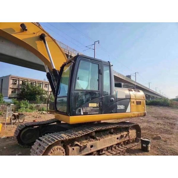 Used tracked Excavator Chinese brand 21.69T in excellent condition capacity 1m³