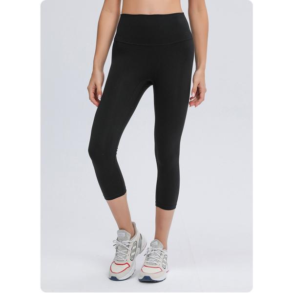 Плотные брюки Капри йоги для ODM женщин приемлемого