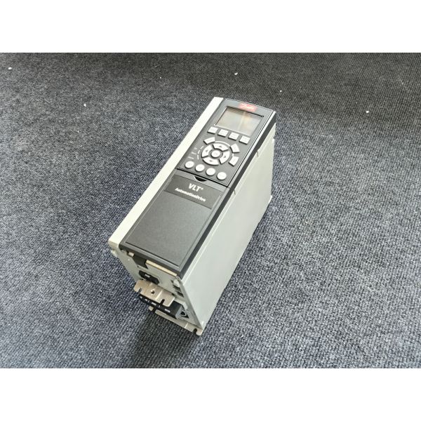Original Danfoss Frequency Converter FC-302 Danfos Inverter 0.37kW Variable Frequency Drivers Danfoss FC-302PK37T5E55H2X