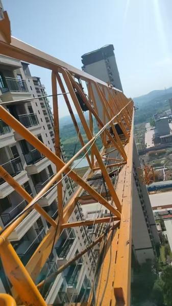 6012-6 Highly Efficient Zoomlion Cranes 6T Yellow Color 60m Maximum Lifting Height