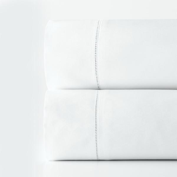 Anti Dust Mite Smooth Microfiber 100% Polyester Embroidery Luxury Bedding Sheet Set