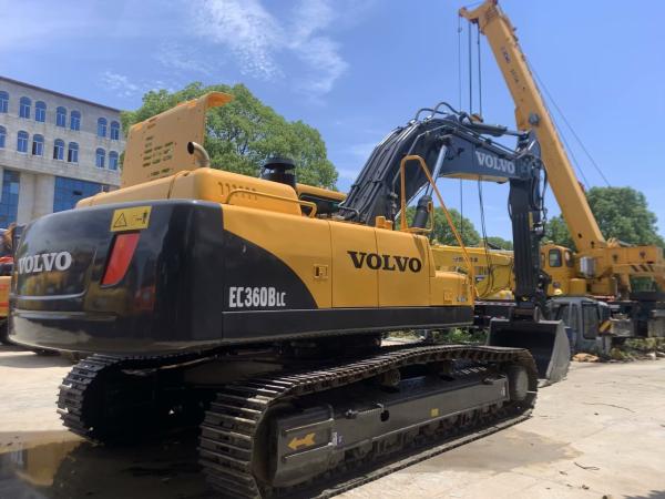 Excavadora Volvo EC220D 198kW 265hp