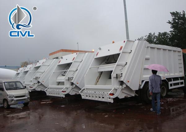 Grabage Collection Truck Sinotruk SWZ Garbage Compactor Truck , Rear Loader Garbage Truck
