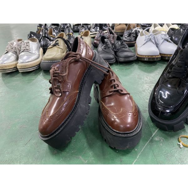 Fashion Women's Used Brand Shoes Leather Shoes Mixed Stock for Business Office
