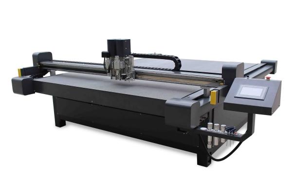 Flatbed printing finishing alignment cutting table camera registration system
