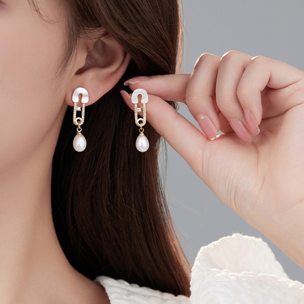Fashion Maple Leaf Pearl Earring 14K Gold Plated Flower Studs 925 Silver Needle Hypoallergenic Butterfly Earrings