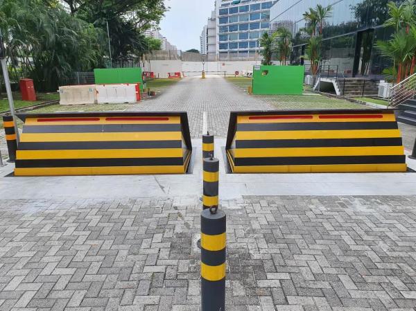 Barreira de segurança rodoviária de alta segurança de comprimento de impacto personalizado e altura de 1000 mm