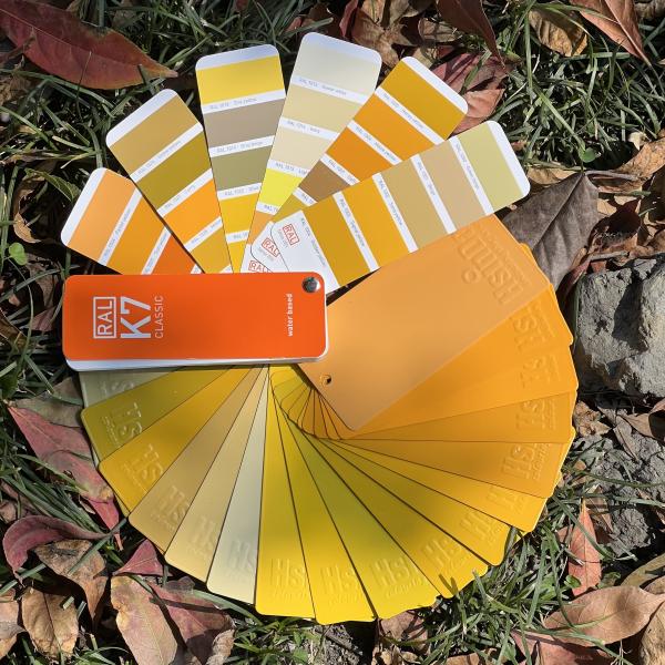 Customized Colors Epoxy Polyester Powder Coating Dupont Raw Materials Curing at 180C for Indoor Applications