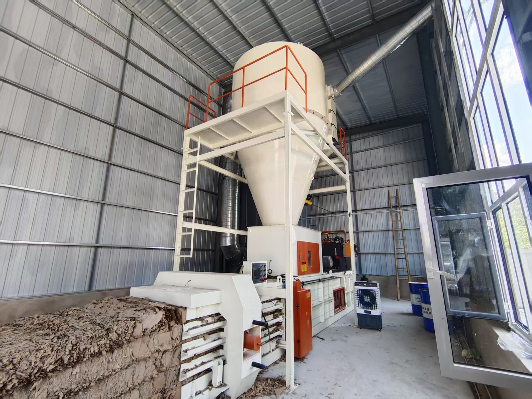 Dual Cylinder Synchronized Compression Horizontal Waste Balers Automatic Baling Machine