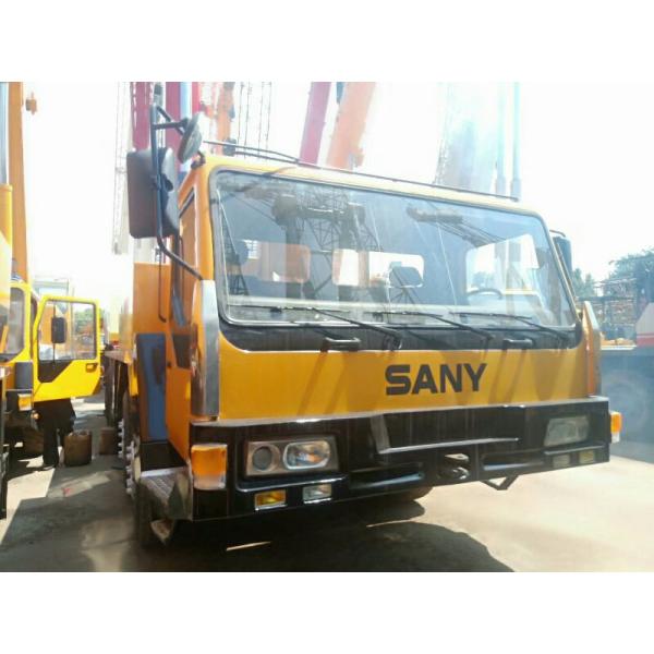Guindaste de caminhão SANY usado de 55 toneladas com válvula hidráulica original em boas condições de funcionamento