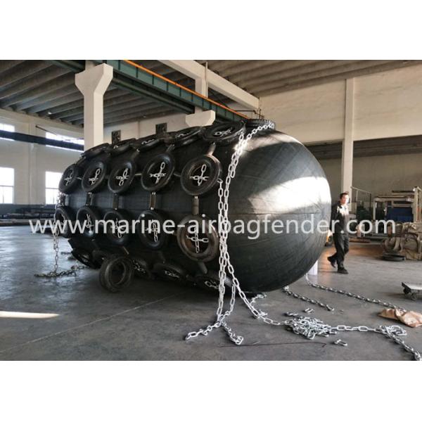 rendimiento de las defensas de goma de Pneuamtic del puerto 50kPa de los 4.8m*8m alto con la red de cadena del neumático