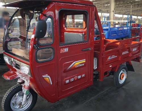 1.5 Ton Semi Closed Petrol 150CC Cargo Tricycle
