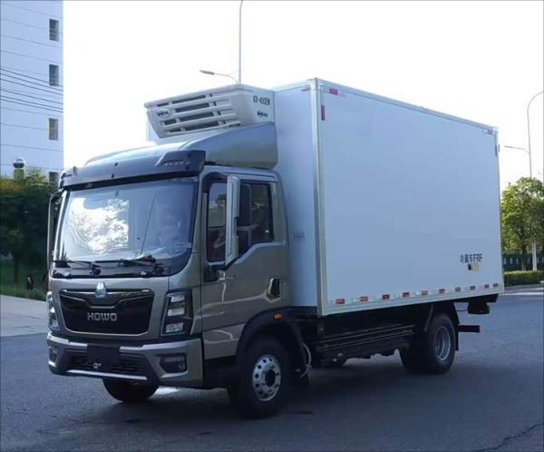 Sinotruk HOWO 4.2-meter Pure Electric Refrigerated Truck with 140kW Permanent Magnet Motor and Integrated 2-Speed e-Axle