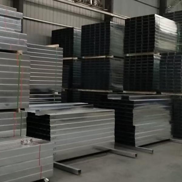 Wall Mounted Galvanized Cable Tray Screws Installation Strong Durable 2m-6m