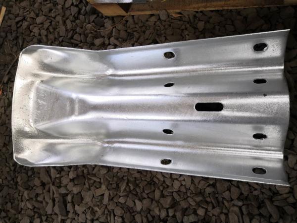 Hot dipped galvanized Cold Roll Formed Corrugated Road Guard Rail   Carbon Steel Q355 Gauge12