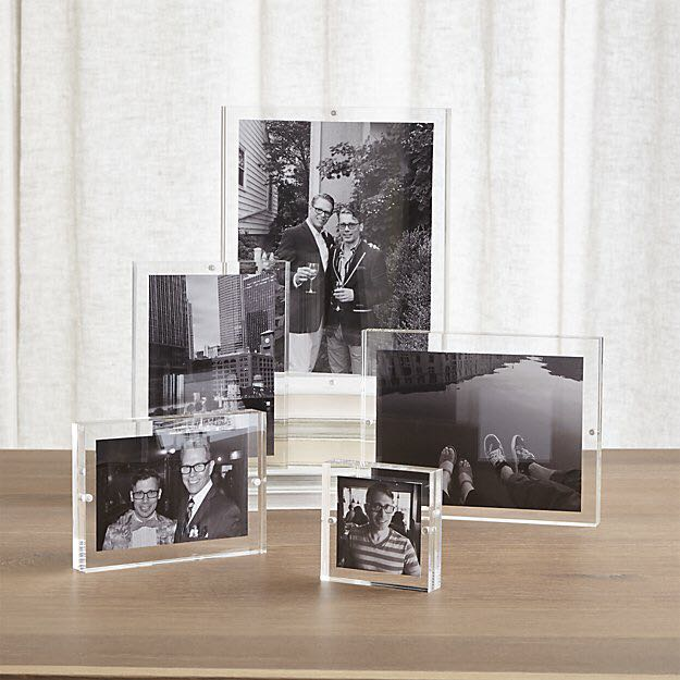 Clear Transparent 5x7 Acrylic Photo Frame Magnetic Closure For Secure Display