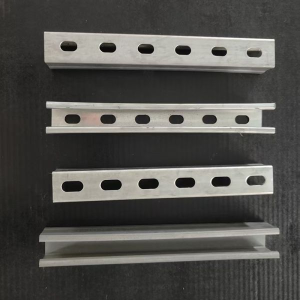 41x41mm Slotted Channel Square Corner Reinforced C Strut Channel Electro Galvanized