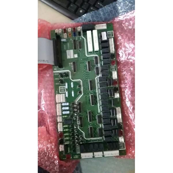 Hitachi screw chiller PCB I/O board   G7B00100A