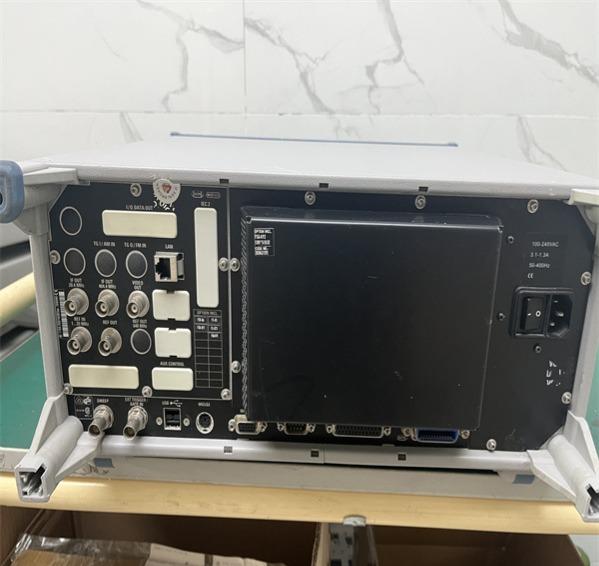8 GHz~20GHz Wideband Vector Signal Analyzer Rohde & Schwarz FSQ8 R&S