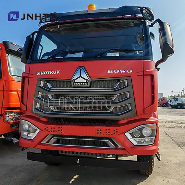 Howo NX Camions pétroliers 8X4 400HP 30000 litres Camions pétroliers transport de carburant