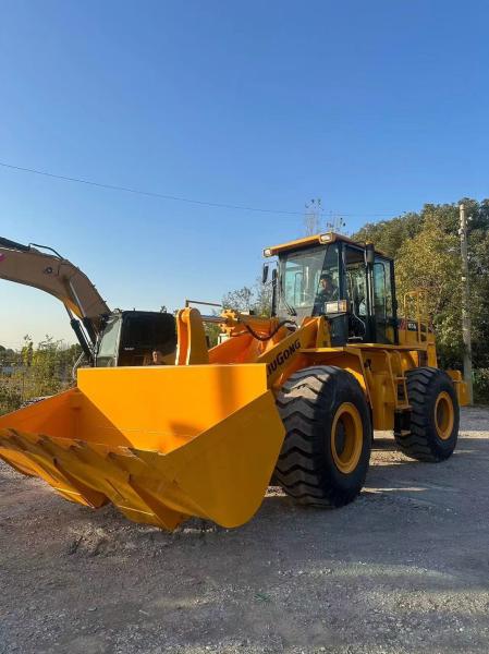 Used LIUGONG 856 Wheel Loader 250–300HP For Mining Applications