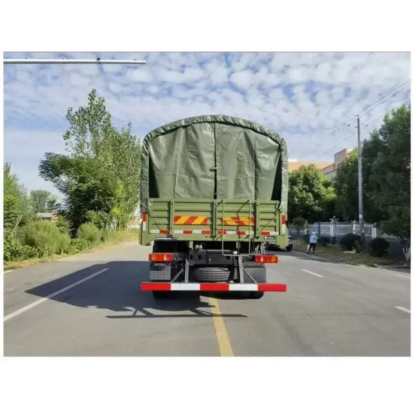 Dongfeng 6X6 Offroad Personnel Transport Truck 30 Seats Troop Carrier