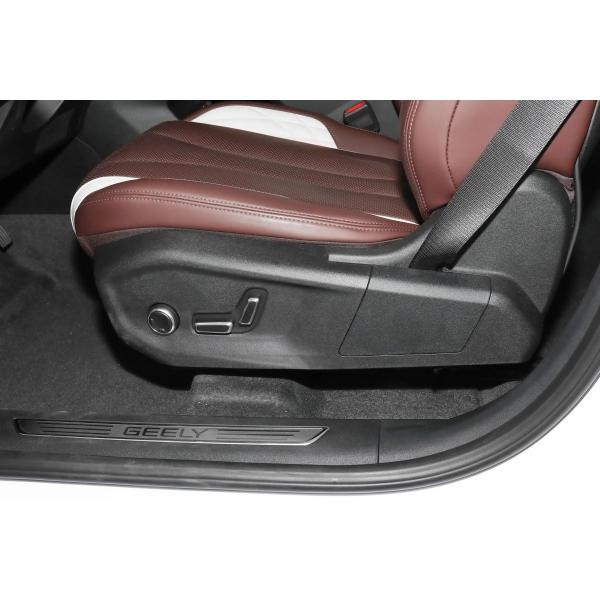 Voiture chinoise Geely SUV 4*4 Mode de conduite 5 sièges Manche gauche Air conditionné