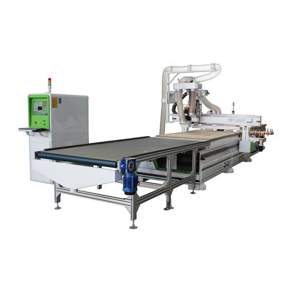 Automatic Feeding CNC Woodworking Machine For Furniture Carving 1300x2500mm